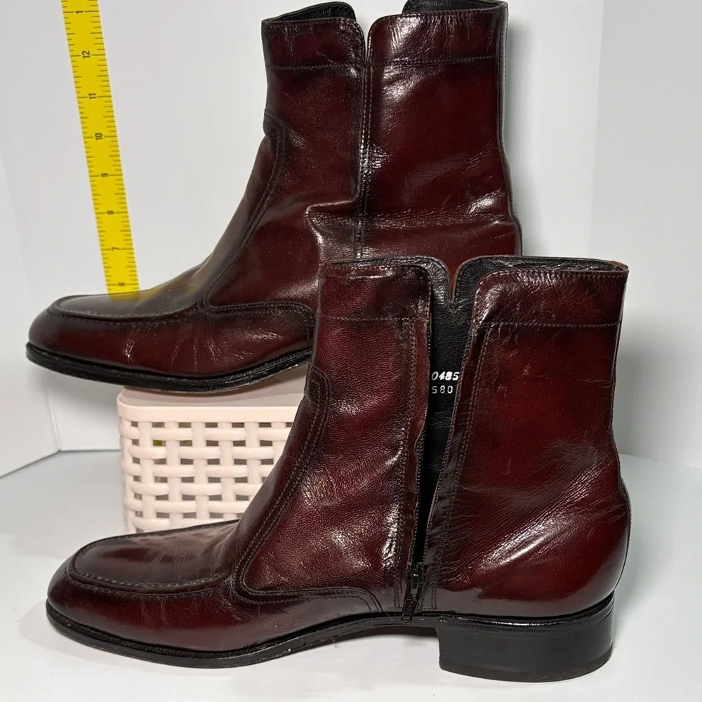 Vintage Florsheim 70’s dress ankle Burgundy Leather Boots. Groovy baby! box‎ 14